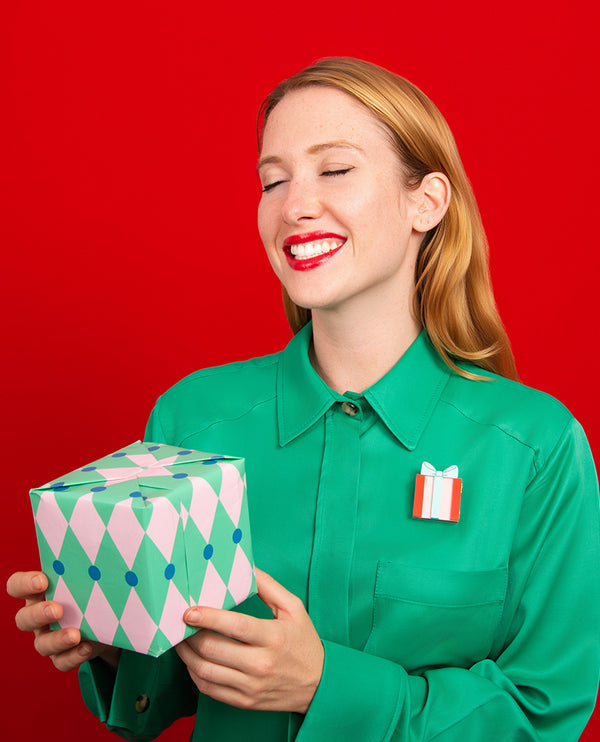 Secret Santa’s Surprise Brooch -Interactive-