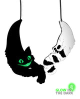 Vanishing Cheshire Cat Necklace - Glow in the dark -