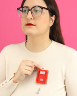 Break-glass-in-case-of-emergency-brooch-interactive-everything-will-be-all-right-la-vidriola-product