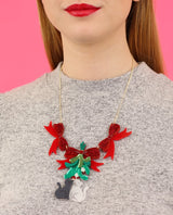 Cat-kiss-under-the-mistletoe-glitter-necklace-Christmas-2020-la-vidriola-zoom