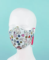 Cat-playing-with-its-yarn-ball-friend-fancy-facemask--safe-&-cool-la-vidriola-manekinl
