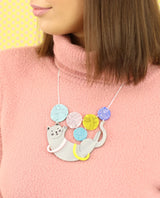 Cat-playing-with-its-yarn-ball-friend-necklace-home-sweet-home-la-vidriola-zoom