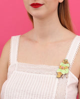 Cat-with-its-ball-of-yarn-Brooch-Masterpiece-collection-la-vidriola-zoom