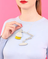 Changing-desk-lamp-essentials-necklace--interactive---essentials-la-vidriola-zoom-change-2