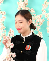 Chinese-garden-window-view-brooch-Nǐ-hǎo-collection-la-vidriola-product