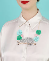 Christmas-Chameleon-necklace--interactive--Christmas-2020-la-vidriola-product-flakes-silver