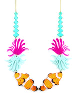 Clown-fish-in-the-sea-anemone-necklace-la-vidriola-plastic-jewellery-wild-under-the-sea-detail