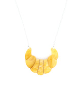 Croissant-pendant-la-vidriola-plastic-jewellery-take-away-detail