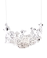 Dalmatian-family-necklace-dogs-dogs-and-more-dogs-la-vidriola-detail