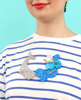 Great-whale-boat-attack-Necklace-All-Aboard-collection-la-vidriola-zoom