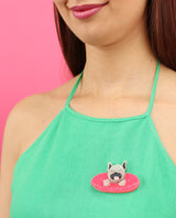 Happy-beach-day-brooch-dogs-dogs-and-more-dogs-la-vidriola-detail-zoom