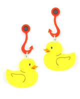 Hook-a-pretty-duck-earrings-ticket-to-playland-la-vidriola-detail1