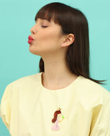 Kiss-me-brooch-interactive-far-far-away-la-vidriola-product
