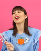 Magical-carriage-necklace-interactive-far-far-away-la-vidriola-product-pumpkin