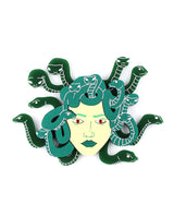 Medusa-green-brooch-classic-la-vidriola-detail