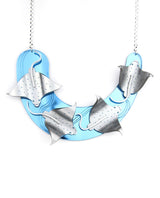 Sinuous-moves-of-the-stingray-necklace-la-vidriola-plastic-jewellery-wild-under-the-sea-detail