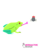The-frog-brooch-and-the-flea-pin-interactive-animalandia-detail2