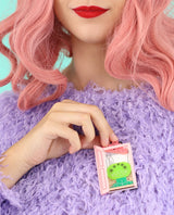 There’s-a-monster-in-my-closet!-brooch-interactive-halloween-2020-la-vidriola-zoom