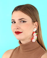 They-love-me,-they-love-me-not-daisy-earrings-Be-my-Valentine-collection-la-vidriola-zoom