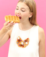 Waffle-necklace-la-vidriola-plastic-jewellery-take-away-last-minute-product