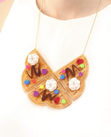 Waffle-necklace-la-vidriola-plastic-jewellery-take-away-last-minute-zoom-product