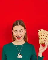What’s under the wrapping paper? Necklace -interactive-