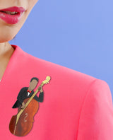 jazz-cellist-player-brooch-la-vidriola-plastic-jewellery-take-away-last-minute-zoom-product