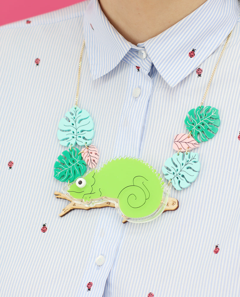 Beautiful Chameleon Necklace Interactive