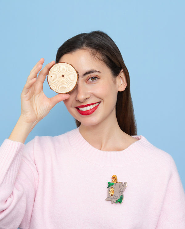 Cheeky Squirrel Hideout Brooch -Interactive-