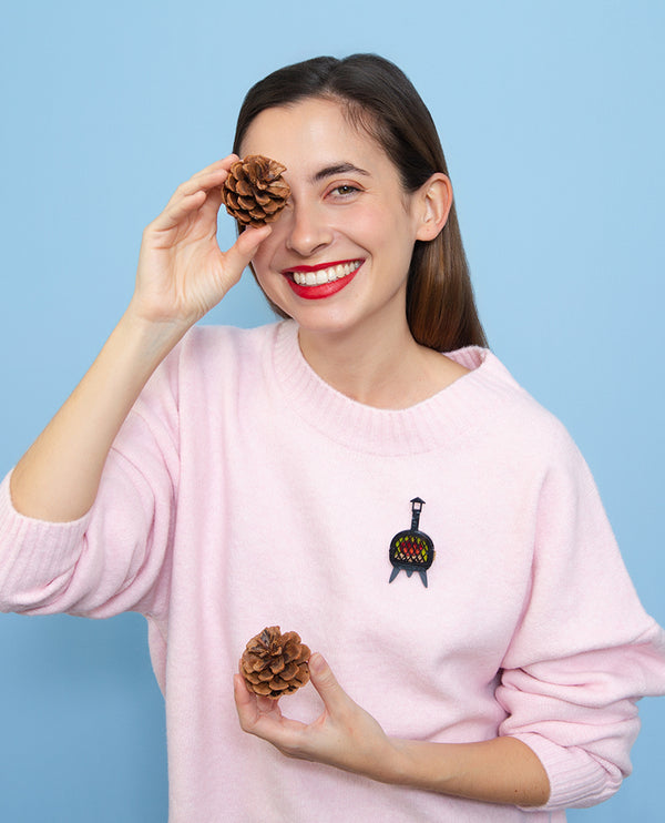 Cozy Stove Brooch -Interactive-