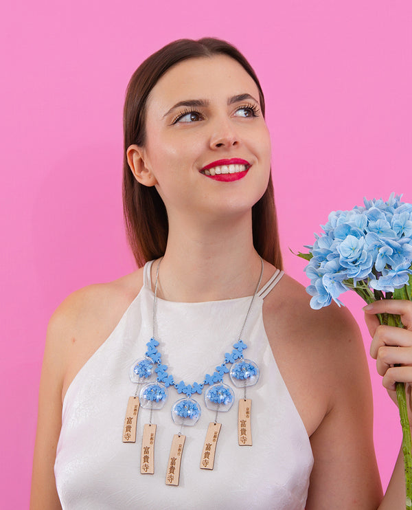 Flowy Furin Necklace