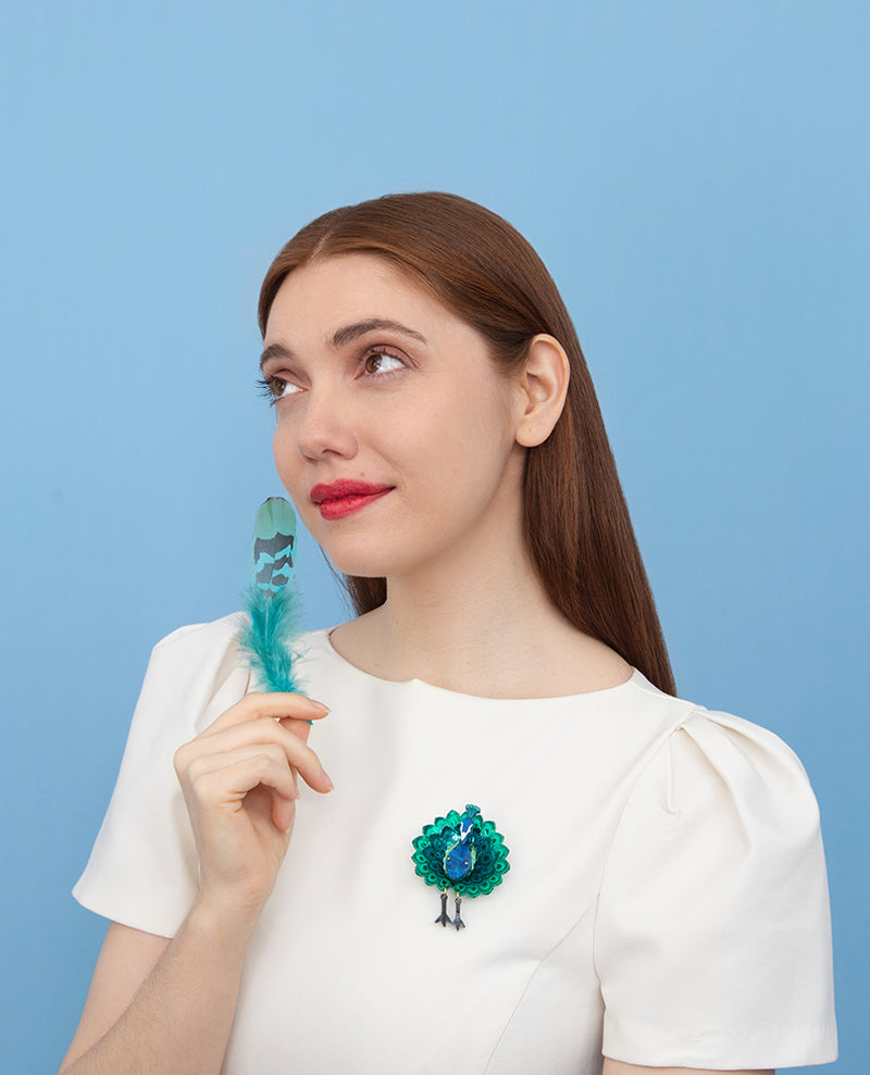 Majestic Peacock Statement Brooch – La Vidriola
