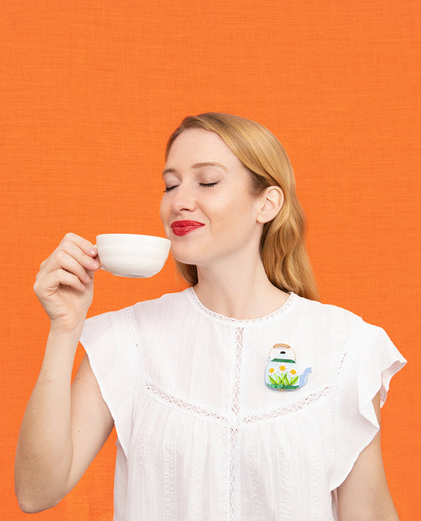 Mouse House in the Teapot Brooch -Interactive-