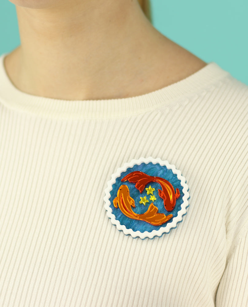 Pisces zodiac sign brooch