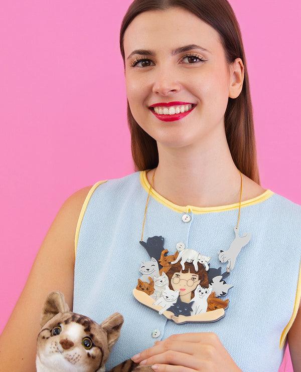 Purrfect hug- Cat Mom Necklace