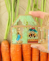 Snacking in the Greenhouse Brooch -Interactive-