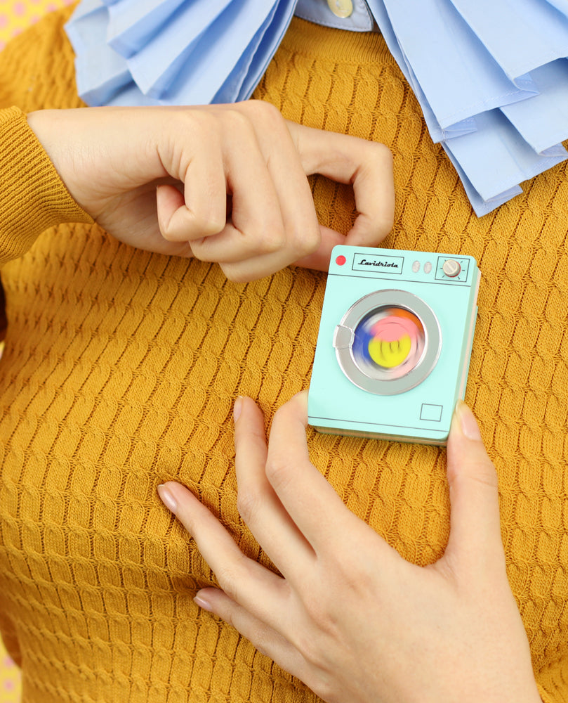 Spining washing machine brooch - interactive- 1º edition