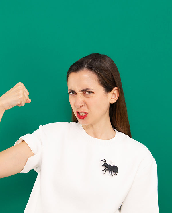 Strong Ant & Sugar Cube Brooch -Interactive-