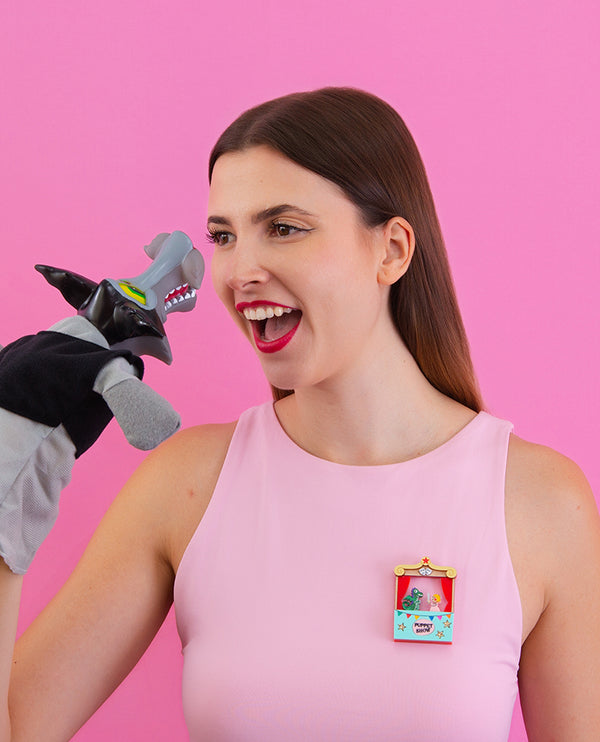 Watching the Puppet Show Brooch -Interactive-