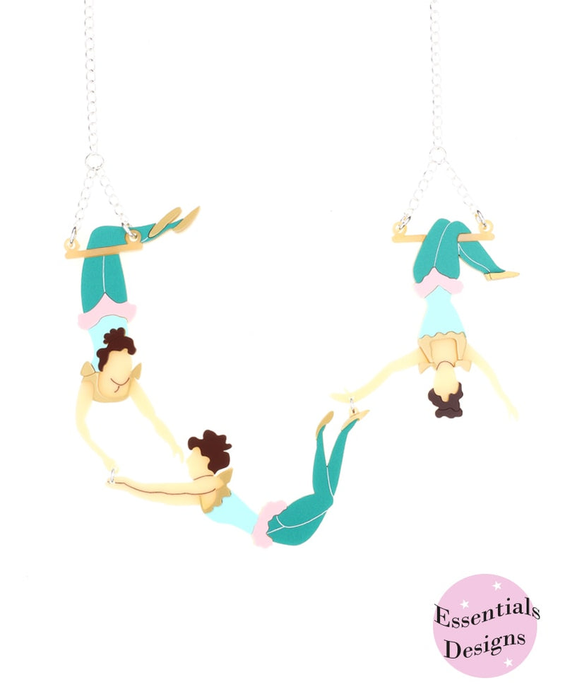 Aerial-ballet-trapeze-artist-essentials-necklace--essentials-la-vidriola-detail