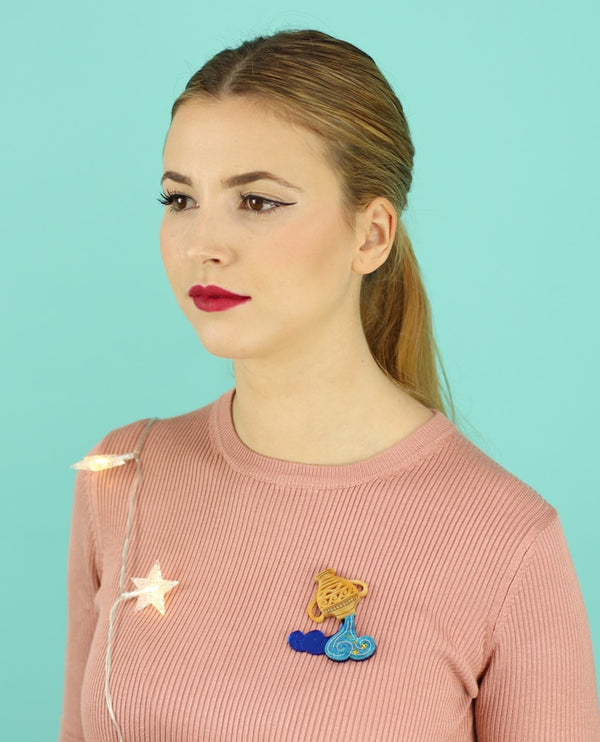 Aquarius-zodiac-sign-brooch-la-vidriola-plastic-jewellery-cosmica-product