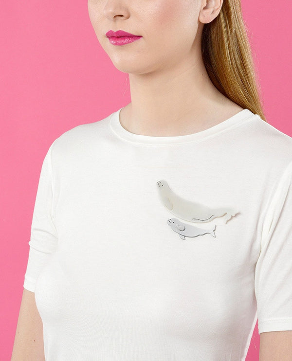 Belugas-set-brooches-la-vidriola-plastic-jewellery-wild-under-the-sea-product