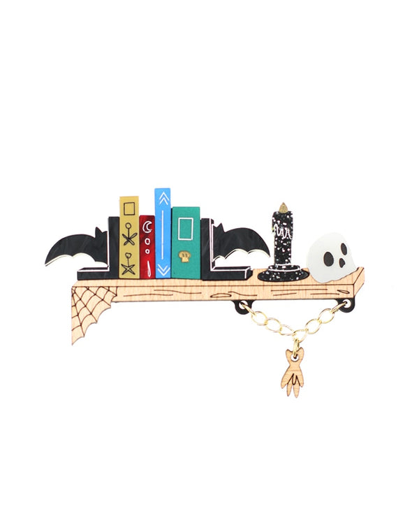 Bookcase-of-spells-brooch-halloween-2020-la-vidriola-detail