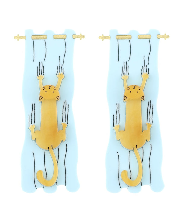 Cat-going-climbing-earrings-everything-will-be-all-right-la-vidriola-detail