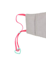 Cat-playing-with-its-yarn-ball-friend-fancy-facemask--safe-&amp;-cool-la-vidriola-detail2