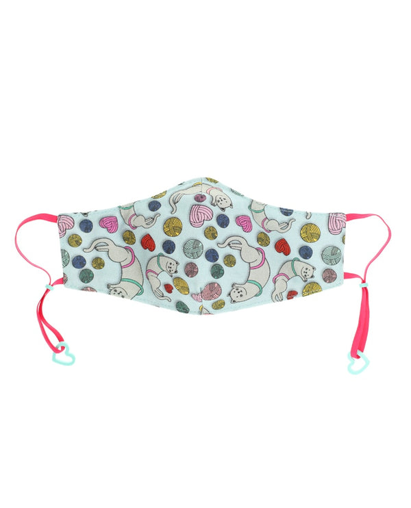 Cat-playing-with-its-yarn-ball-friend-fancy-facemask--safe-&amp;-cool-la-vidriola-detail