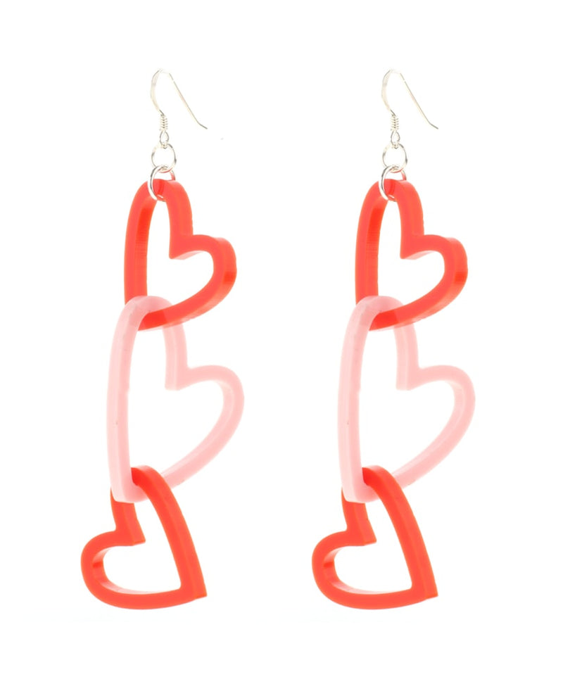 Chain-hearts-earrings-Be-my-Valentine-collection-la-vidriola-detail