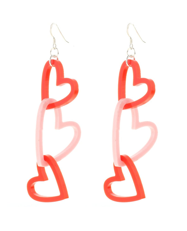 Chain-hearts-earrings-Be-my-Valentine-collection-la-vidriola-detail