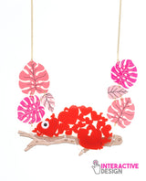 Chameleon-Valentine’s-edition-necklace--interactive-Be-my-Valentine-collection-la-vidriola-detail-mirror-hearts