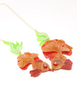 Chinese-goldfish-kiss-necklace-Nǐ-hǎo-collection-la-vidriola-detail-3D
